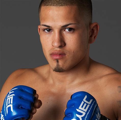 Anthony Pettis Should Drop to 145, Face Jose Aldo for Featherweight ...