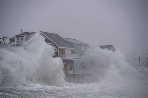 US Facing 'Extremely Worrying' Increase in Hurricane Waves - Newsweek