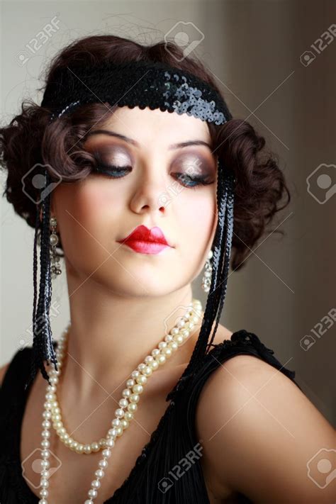 roaring 20's makeup styles - Google Search | Flapper makeup, Roaring ...