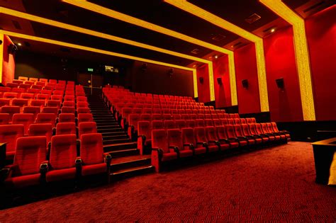 Kolkata’s Iconic Metro Cinema is Back - Metro INOX Now Open