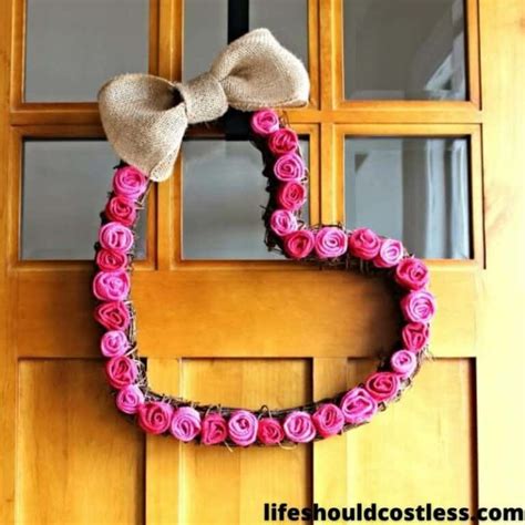 DIY Burlap Heart Wreath - Life Should Cost Less