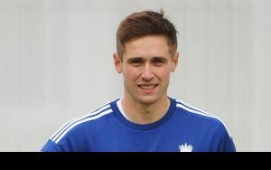 Chris Woakes biography, parents, siblings, cricketer, batting style ...