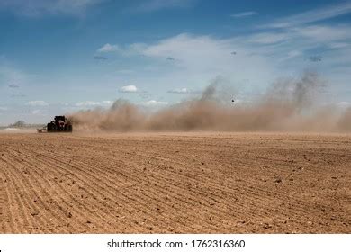 Tillage Strong Wind Soil Erosion Ecological Stock Photo 1762316360 ...