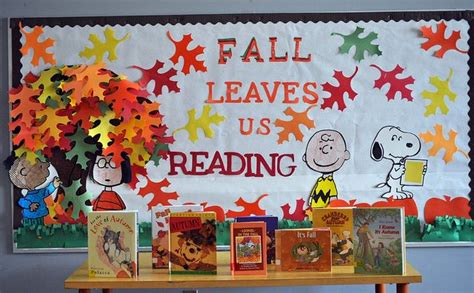 Fall Leaves Us Reading | Library bulletin boards, Fall bulletin boards ...