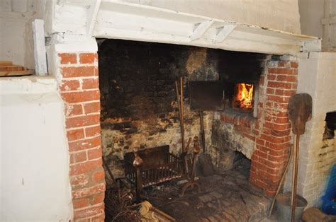 17th Century Bread Oven © Ashley Dace cc-by-sa/2.0 :: Geograph Britain ...