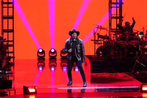 The Voice Playoffs 2023: Watch NOIVAS’ Performance | NBC Insider