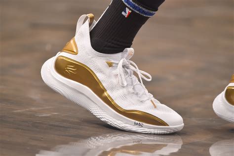 Steph Curry debuting the new Curry 8 : r/Sneakers