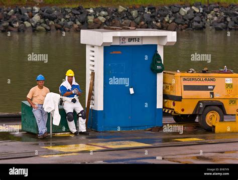 PANAMA - Workers at Miraflores Locks on Panama Canal Stock Photo - Alamy