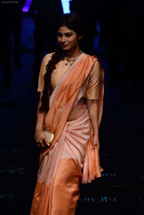 Mouni Roy at Payal Singhal Show at Lakme Fashion Week 2015 Day 4 on 21st March 2015 / Mouni Roy ...