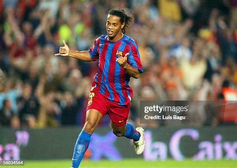 Ronaldinho Barcelona 2005 Photos and Premium High Res Pictures - Getty ...