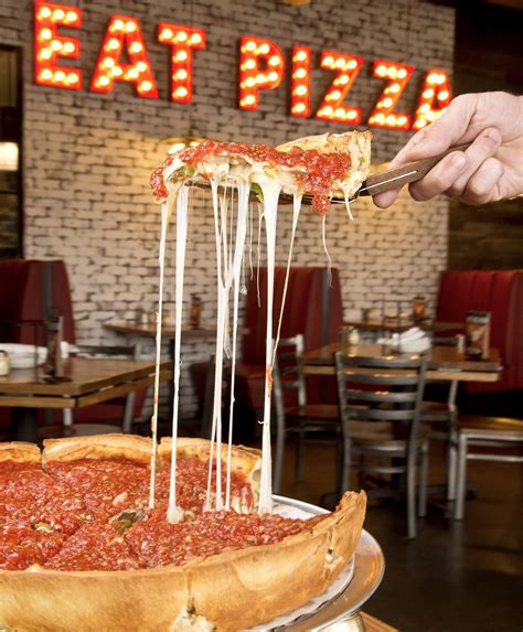 Restaurant review | Giordano's: Chicago-style stuffed pizza good, not transcendent | Food ...