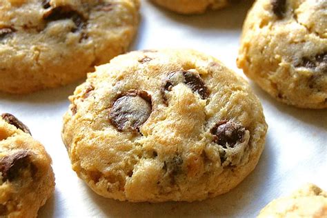 Gluten-Free Chocolate Chip Oatmeal Cookies Recipe | King Arthur Flour