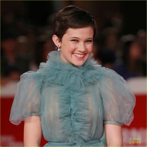 Cailee Spaeny Stuns in Gorgeous Blue Gown at Rome Film Fest 2018 | Photo 1193567 - Photo Gallery ...