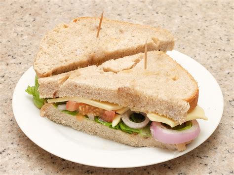 3 Ways to Make a Cheese Sandwich - wikiHow