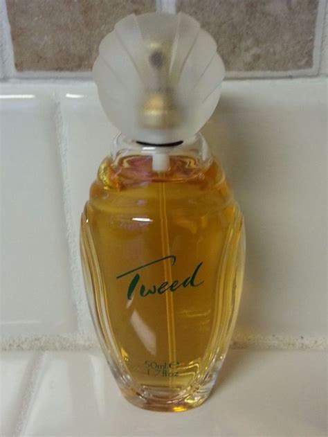 TWEED SPRAY PERFUME 1.7 oz, VINTAGE - VIRTUALLY FULL | Perfume, Perfume ...