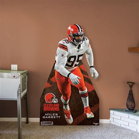 Cleveland Browns: Myles Garrett 2022 Life-Size Foam Core Cutout - Offi in 2022 | Life size ...