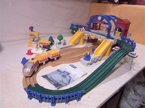 Buy Fisher-Price Geotrax Rail and Road System Grand Central Station ...