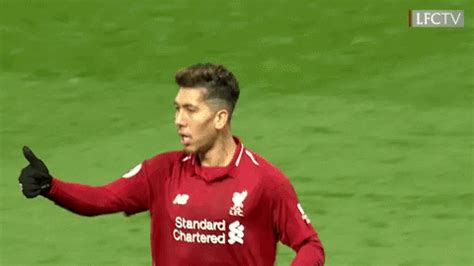 Bobby Firmino GIFs - Find & Share on GIPHY