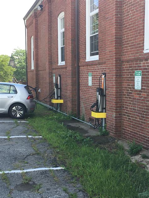 Amesbury City Hall | Amesbury, MA | EV Station