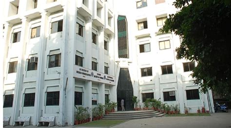 Faculty of Commerce ,GLS University, Ahmedabad - Admissions, Contact, Website, Facilities 2021-2022