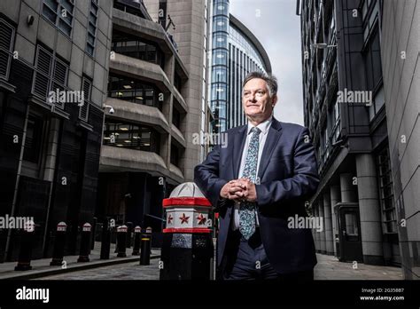 Simon McCoy, GB News presenter photographed behind Fleet Street ...