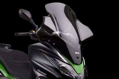 2014 Kawasaki J300 - A Maxi-Scooter from Team Green - Asphalt & Rubber