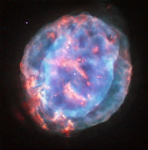 Hubble Image of Planetary Nebula NGC 6818