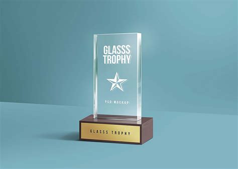 Glass Trophy Gift Mockup (PSD)