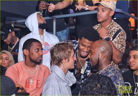 Justin Bieber Hangs Out in Miami with Famous Friends! | Photo 1060659 - Photo Gallery | Just ...