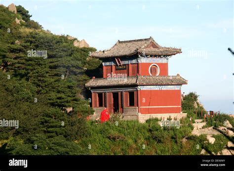 Temple architecture. Mount Tai. China Stock Photo - Alamy