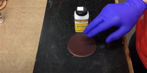 How to Apply Acrylic Resolene on Leather? - LeatherProfy