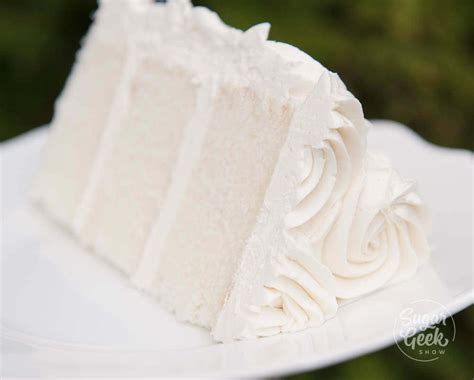 White Velvet Buttermilk Cake - COOKS DISHES