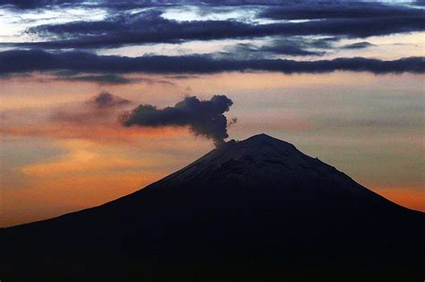 Threatening 22 million people, Popocatepetl is a closely watched volcano | Jefferson City News ...