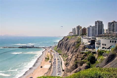 Miraflores Peru: A Guide to Lima's Tourist District From a Local