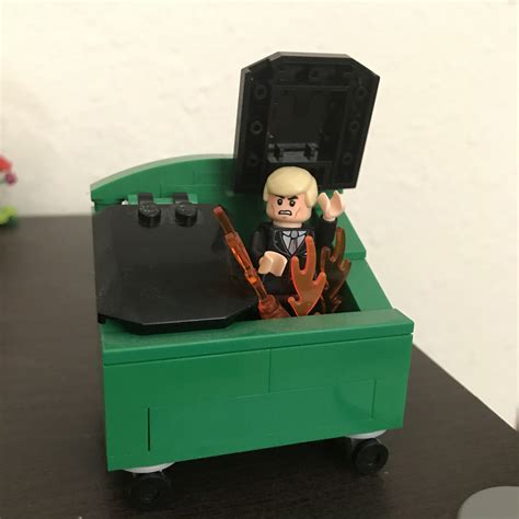 My dumpster fire : lego