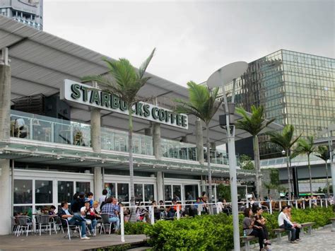 One of my favorite Starbucks locations. @Avenue of Stars, Hong Kong ...