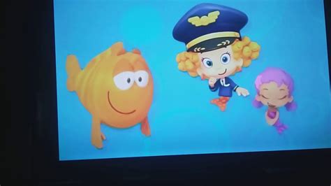 Bubble Guppies Airplane Dance - YouTube