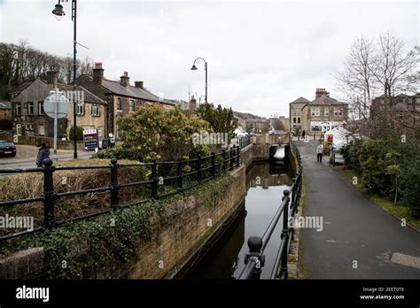 Slaithwaite canal hi-res stock photography and images - Alamy