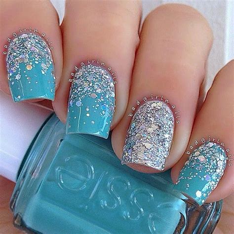 35+ Winter Inspired Nail Designs That Are As Beautiful As Freshly Fallen Snow