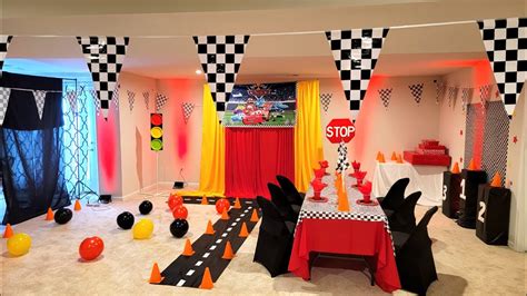 DIY CARS BIRTHDAY PARTY // DIY RACING CAR BIRTHDAY PARTY // DIY CARS PARTY DECORATIONS // RACE ...