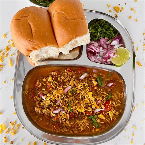 Mumbai Misal Pav - vspiceroute