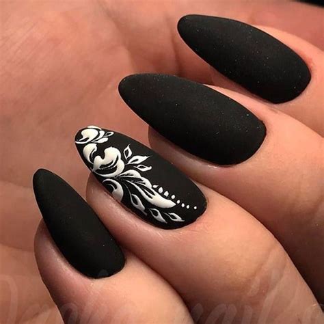 26 Chic Black Nail Designs That Looks Stunning » SeasonOutfit | Weiße nägel, Stylische nägel ...