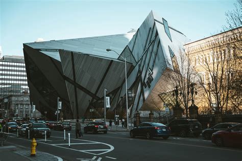 Royal Ontario Museum in Toronto · Free Stock Photo