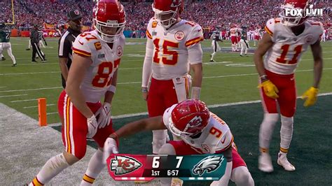 Chiefs' Travis Kelce Scores With 'Stanky Leg' Super Bowl Dance - CNET