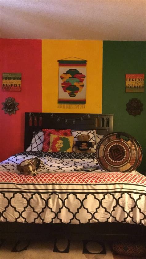 My Rasta reggae room. One love vibes Room Ideas Bedroom, Bedroom Themes, Bedroom Decor, Hippie ...