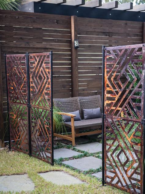 Helix Corten Steel Privacy Screen | Gardener's Supply