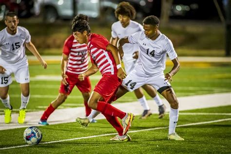 TJC soccer teams sweep TVCC, clinch regular season titles | Sports | tylerpaper.com