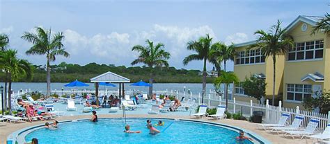 Pool - Barefoot Beach Resort