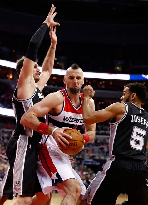 Wizards’ Marcin Gortat shaves off mohawk after low-scoring game - WTOP News