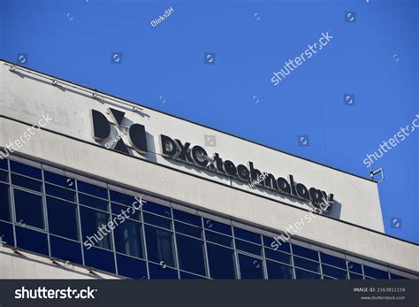 Dxc Technology Signage Logo On Facade Stock Photo 2163811159 | Shutterstock